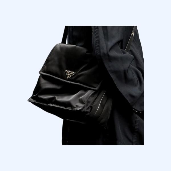 프라다 패딩 리나일론 숄더백 미디움