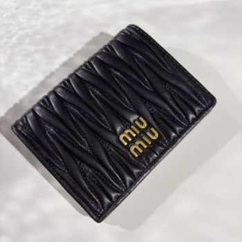미우미우 마테라쎄 나파 가죽 지갑