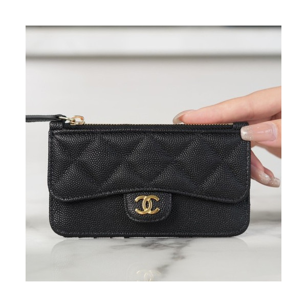 샤넬 클래식 플랫 지퍼 카드지갑 캐비어 금장 AP2570