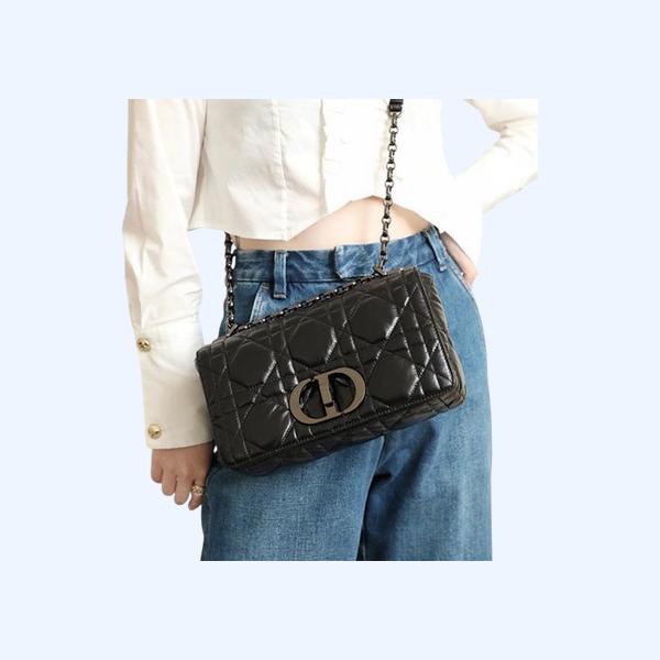 디올 카로백 미디움