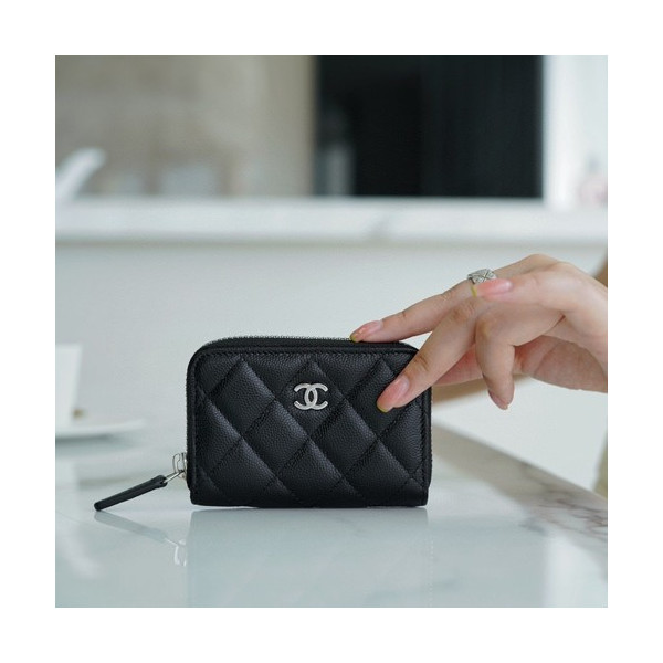 샤넬 클래식 지퍼 동전 지갑 캐비어 은장 AP0216
