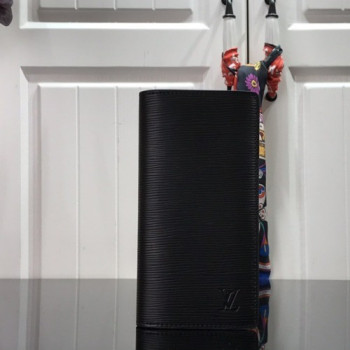 루이비통 장지갑 M80788 블랙 내부 블루