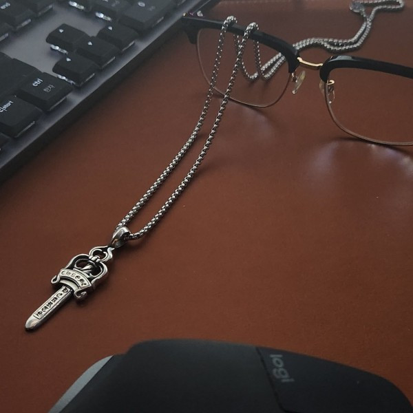 크롬하츠 대거 펜던트 목걸이 AT팩토리