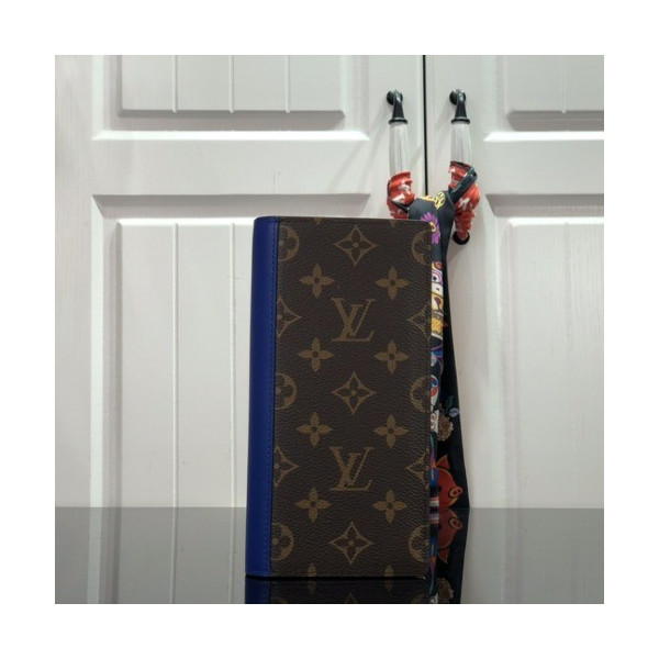 루이비통 지갑 M80790