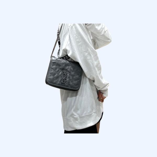 입생로랑 니키 체인 월릿 583103