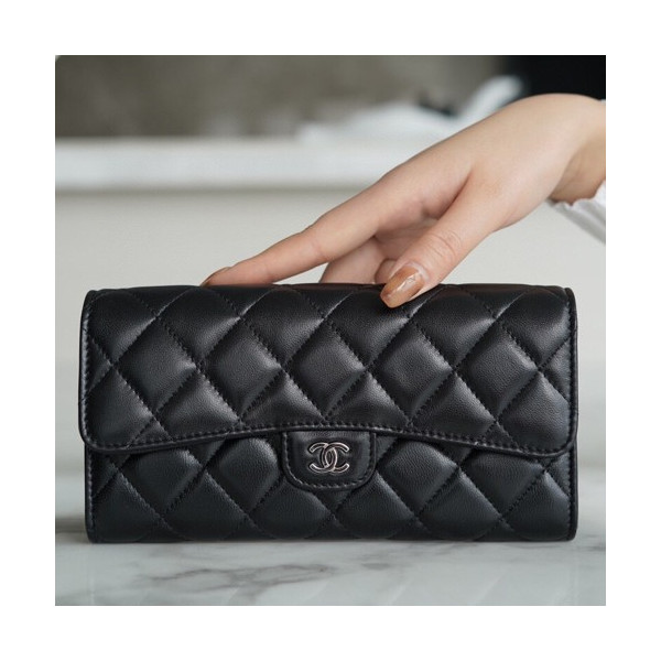 샤넬 장지갑 램스킨 은장 A80758