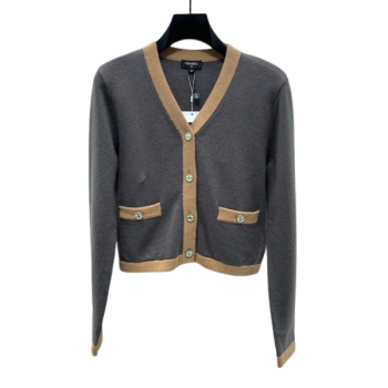 [ Chanel ] 샤넬 배색 니트 가디건