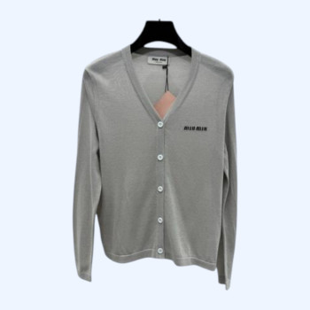 [ Miu Miu ] 미우미우 브이넥 니트 가디건