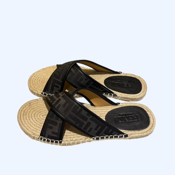 [ 펜디 ] 에스파듀 슬라이드 뮬