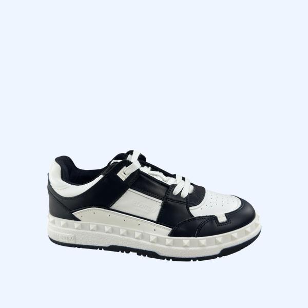 [ Valentino ] 발렌티노 프리도트 로우탑 스니커즈