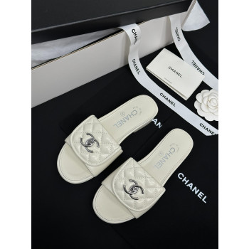 [ 샤넬 ] 25C 퀼팅 턴락 슬리퍼 뮬