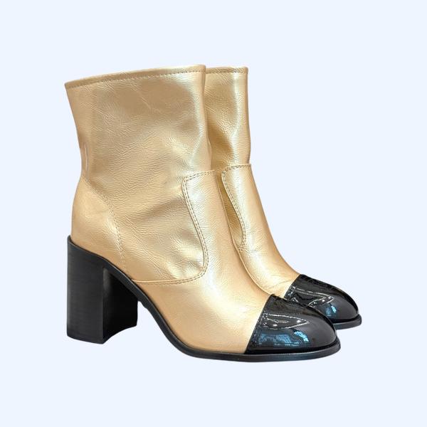 [ Chanel ] 샤넬 배색 통굽 부츠