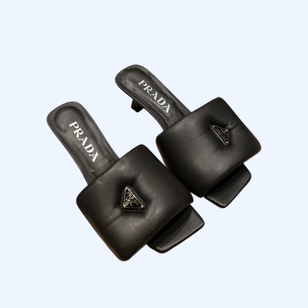 [ 프라다 ] 소프트 패딩 나파 샌들