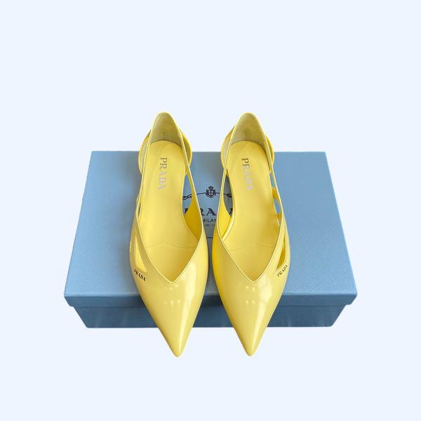 [ 프라다 ] 브러쉬드 레더 컷 아웃 발레리나 슈즈