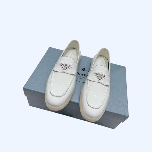 [Prada] 프라다 가죽 로퍼