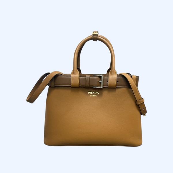 [ Prada ] 프라다 벨트 가죽 버클 백 미디엄