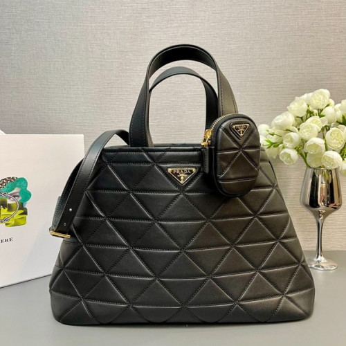 [ Prada ] 프라다 퀼팅 가죽 토트 백 라지