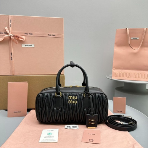 [ 미우미우 ] 마틀라세 레더 탑 핸들 백 롱스몰