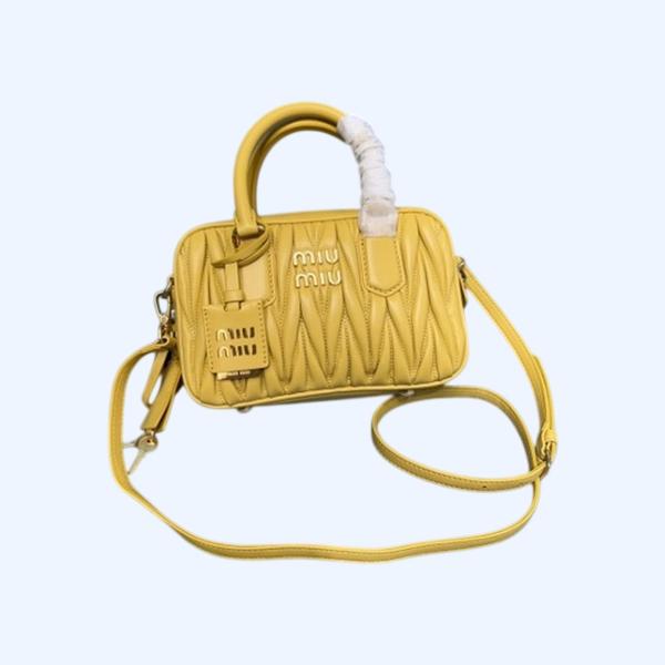 [ 미우미우 ] 마테라쎄 나파 탑 핸들 백