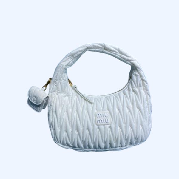 [ 미우미우 ] 마테라쎄 나파 가죽 호보백