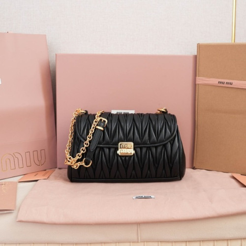 [ 미우미우 ] 마테라쎄 나파 가죽 숄더백