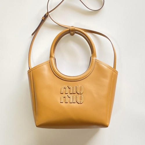 [ 미우미우 ] 아이비 레더 스몰 백