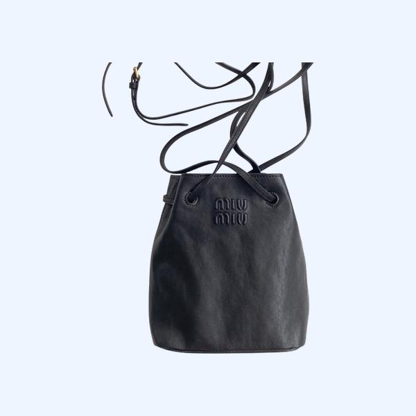 [ 미우미우 ] 나파 가죽 미니 백