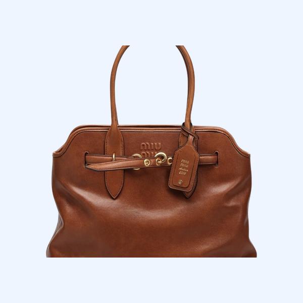 [ 미우미우 ] 아방뛰르 나파 가죽 미디엄 백