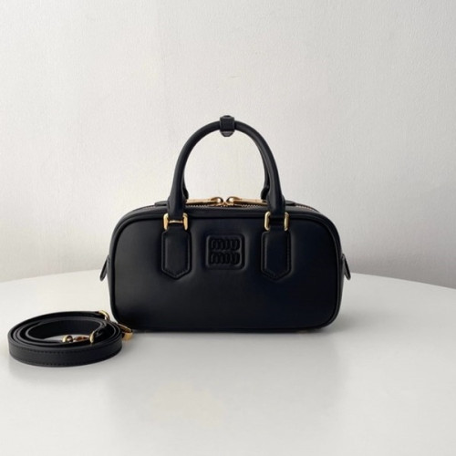 [ 미우미우 ] 아르카디 가죽 스몰 백