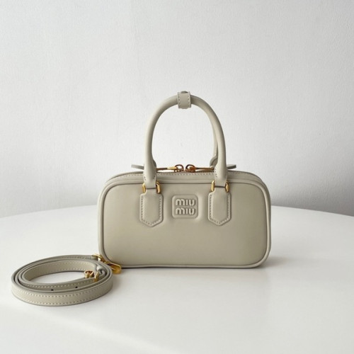 [ 미우미우 ] 아르카디 가죽 미니 백