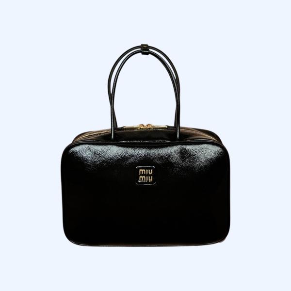 [ 미우미우 ] 팔리샌더 나플락 페이턴트 가죽 보 백
