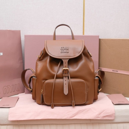 [ Miu Miu ] 미우미우 가죽 백팩 라지