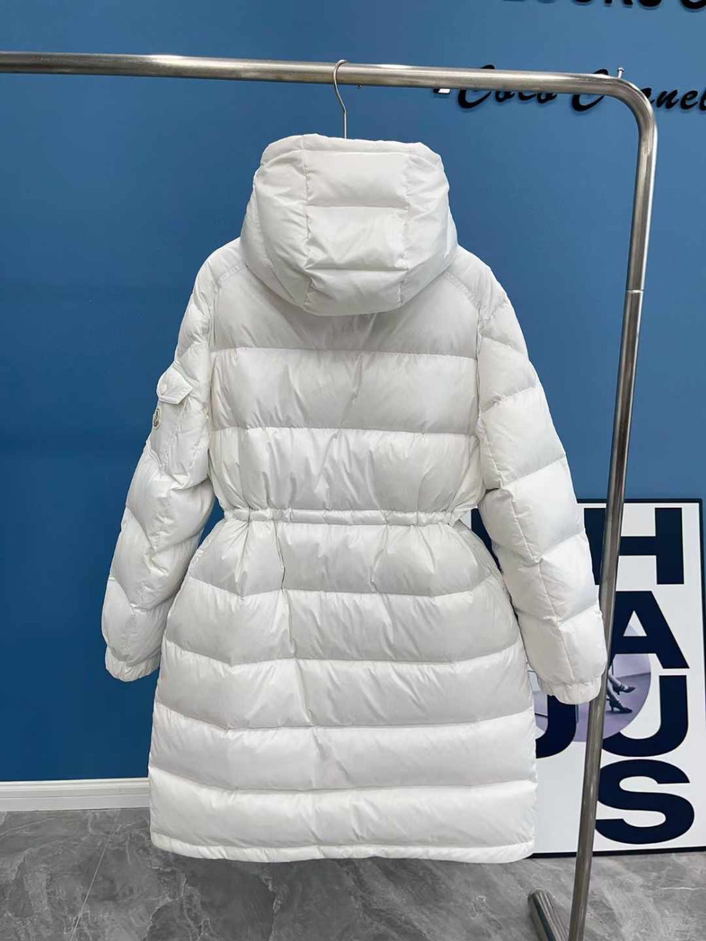 패딩 화이트 색상 이미지-S3L5