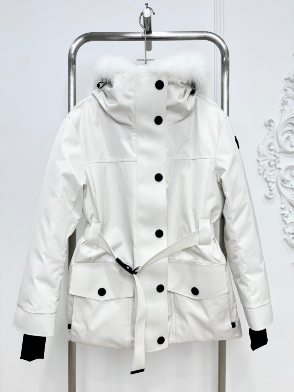 패딩 화이트 색상 이미지-S1L26