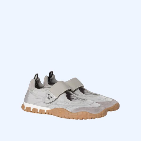 타이어 기능성 소재 및 스웨이드 발레리나