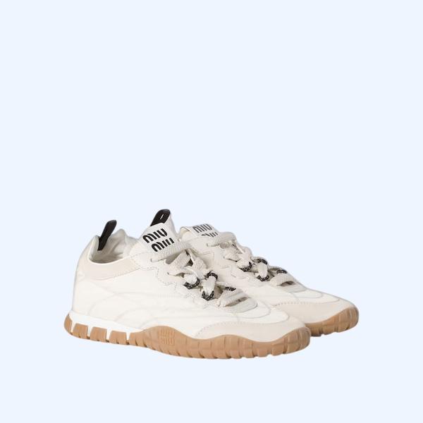 타이어 기능성 소재 및 스웨이드 스니커즈