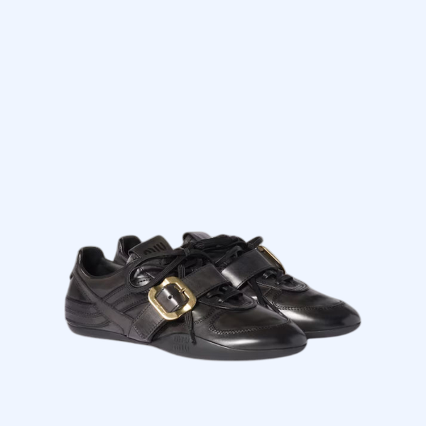 버클 장식 가죽 스니커즈