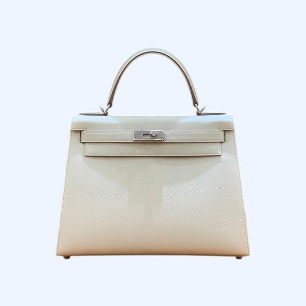 에르메스 켈리 28 셀리에 밀크 쉐이크 실버 하드웨어