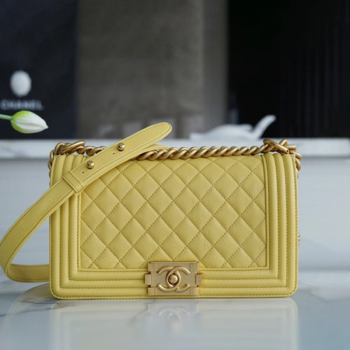 샤넬 보이백 미디엄 옐로우 금장 캐비어