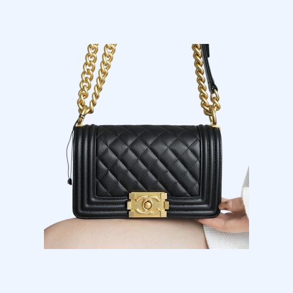 샤넬 보이백 스몰 블랙 금장 캐비어