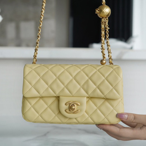 샤넬 클래식 골드볼 플랩백 미니 옐로우