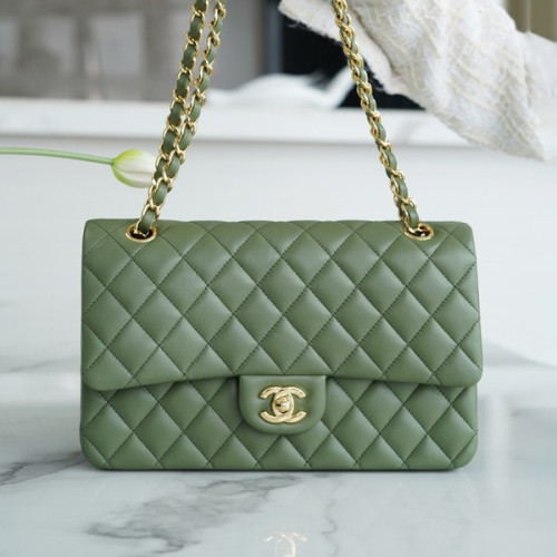 샤넬 클래식 미디엄 그린 금장 램스킨