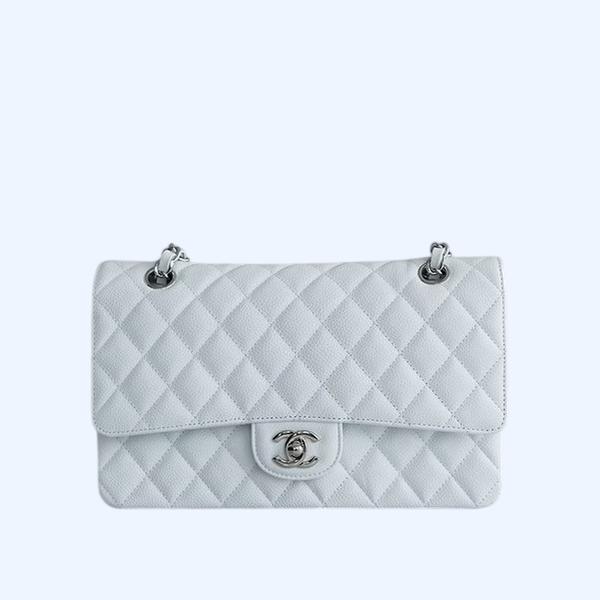 샤넬 클래식 미디엄 화이트 은장 캐비어
