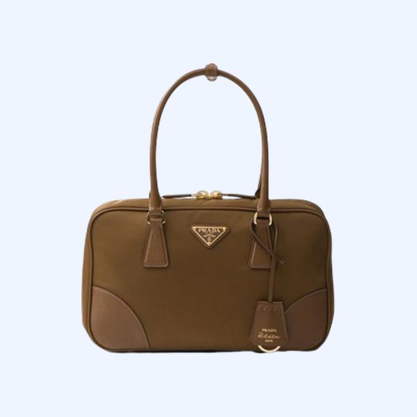 프라다 리에디션 1978 미디엄 리나일론 사피아노 레더 투핸들백 브라운