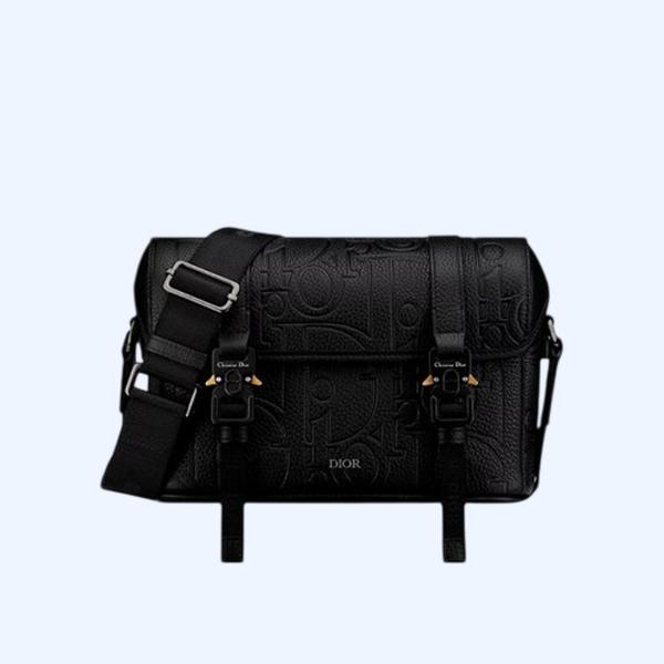 디올 Hit the Road 플랩 스트랩백 블랙