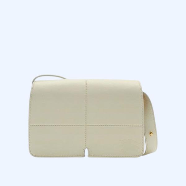 버버리 스닙백 화이트