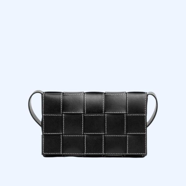 보테가베네타 카세트백 내추럴 스티치 블랙