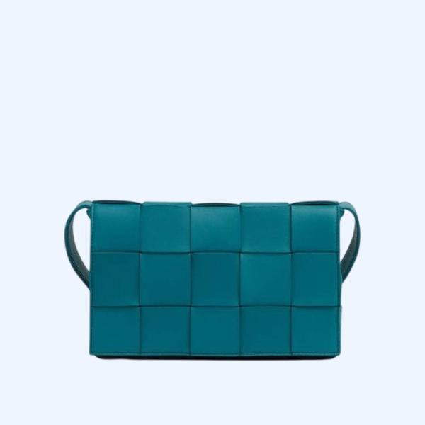 보테가베네타 인트레치아토 램스킨 크로스백 블래스터