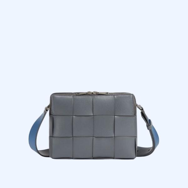 보테가베네타 카세트 카메라백 그레이