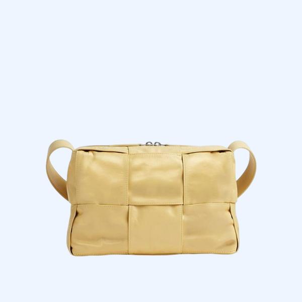 보테가베네타 아르코 카메라백 버터